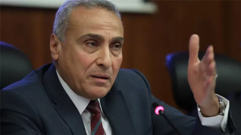 نائب محافظ البنك المركزي يكشف موعد إصدار العملة المصنوعة من البلاستيك