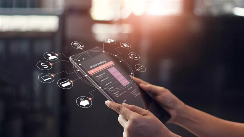 نصائح مهمة لحماية معاملاتك المالية عبر الإنترنت وتطبيقات الهاتف المحمول