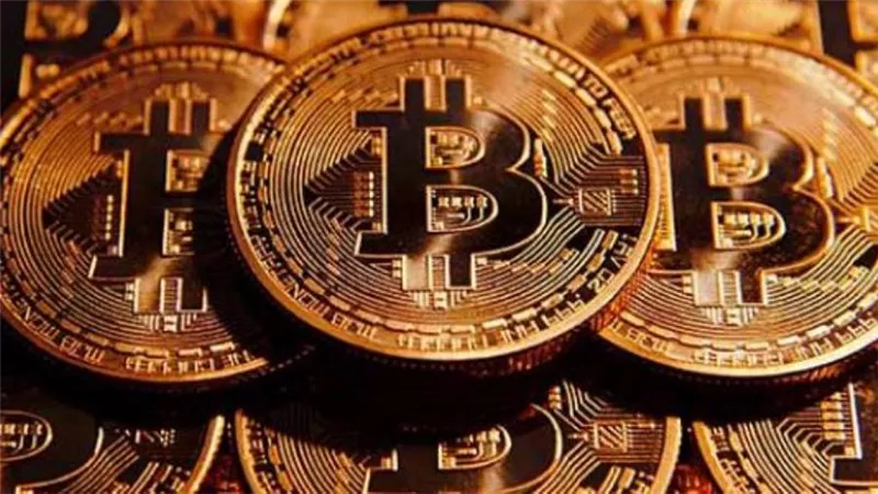 محللون يطلقون تحذيرات بشأن عملة البيتكوين.. اعرفها