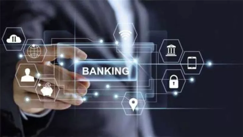 تعزيز الخدمات الرقمية وتسهيل إجراءات القروض.. عوامل جذب البنوك للعملاء الجدد