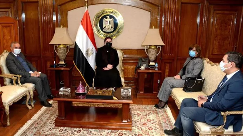 وزيرة التجارة: بنك التنمية الصناعية أحد ركائز الجهاز المصرفي للمساهمة في تلبية احتياجات السوق المحلي