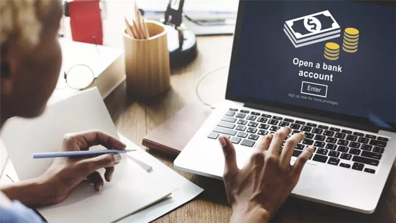 11 ميزة لفتح حساب جاري أو توفير.. اعرف ازاي تختار البنك المناسب