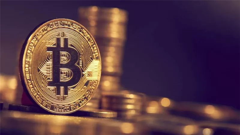 سعر البيتكوين بالدولار اليوم.. تراجع أسعار أكبر عملة مشفرة