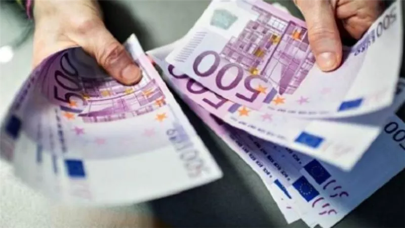 سعر صرف اليورو الأوروبي مقابل الجنيه المصري اليوم الإثنين 19-4-2021