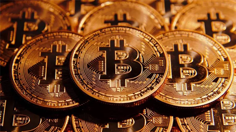 سعر عملة البيتكوين اليوم.. تعافي سعر البيتكوين قليلا بعد موجة خسائر هائلة