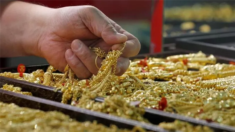 أسعار الذهب عالميا مباشر.. اسعار الذهب اليوم الاثنين في مصر