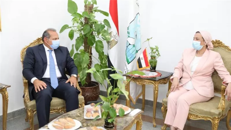 وزيرة البيئة: البنك الأهلي المصري شريك وطني وراعي استراتيجي لكافة الأعمال الوطنية