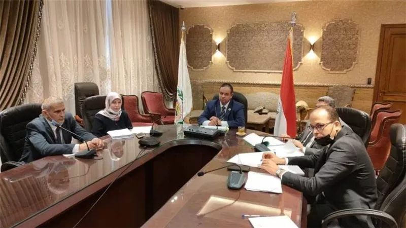 رئيس الجمارك: إعفاء العالقين من أي غرامات نتيجة تعرضهم للتأخير بالموانئ الحدودية