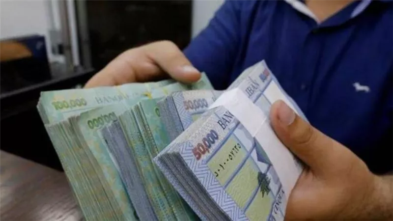انهيار الليرة اللبنانية عقب اعتذر الحريري عن تشكيل الحكومة