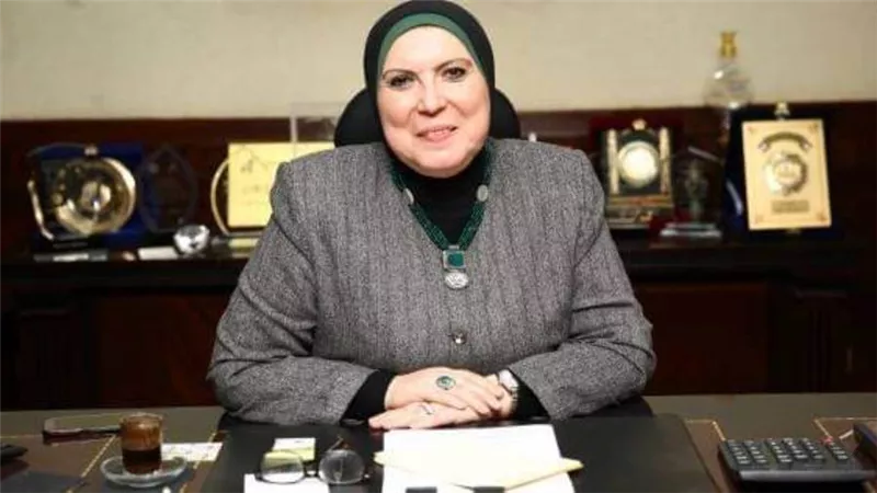 وزيرة التجارة: منح 5752 رخصة بناء وتشغيل و3323 سجل صناعي دائم ومحدد المدة