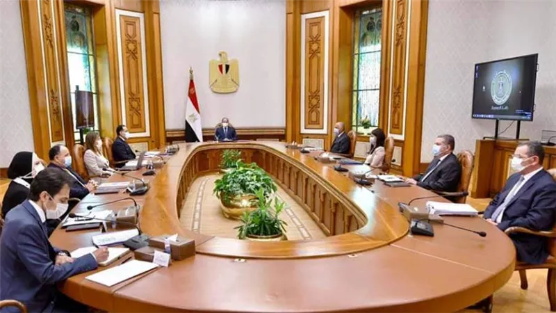 السيسي يجتمع مع مدبولي وعامر.. ويوجه بتعزيز دور القطاع الخاص وزيادة حصته من الاستثمارات