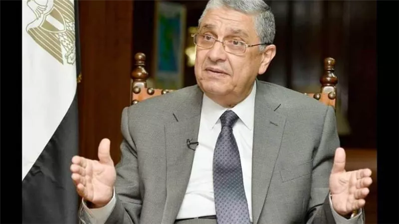 شاكر: قدرات التوليد الكهربائية كافية للوفاء بمتطلبات المستثمرين بسائر أنحاء الجمهورية