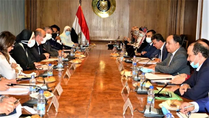 وزيري المالية والتجارة يبحثان تنفيذ مبادرة الـ