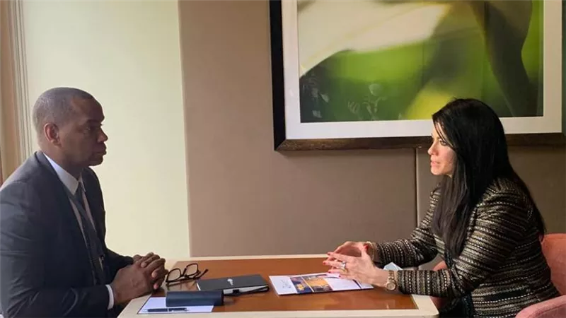 ضمن منتدى بلومبرج.. وزيرة التعاون الدولي تبحث تعزيز التعاون مع رئيس هيئة الاستثمار في أنجولا