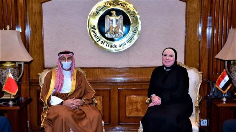 وزيرة الصناعة تبحث مع نظيرها البحريني الملفات المتعلقة بالشأن الاقتصادي المشترك بين البلدين