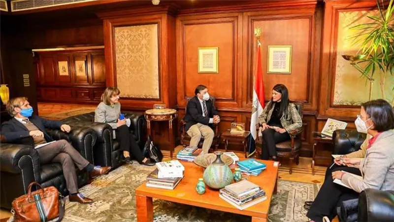 وزيرة التعاون الدولي تبحث مع منسق الأمم المتحدة سبل تعزيز الاستثمار في رأس المال البشري