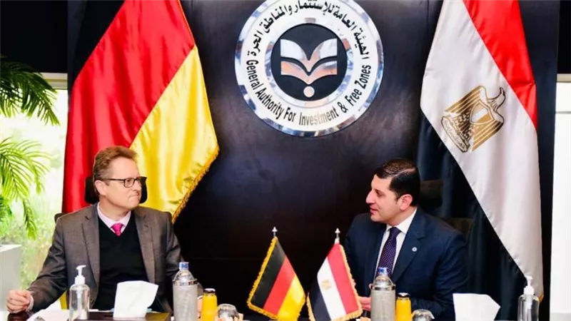 رئيس هيئة الاستثمار يبحث مع سفير ألمانيا سبل التعاون لجذب مزيد الاستثمارات الألمانية لمصر