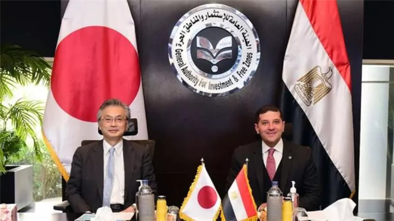 رئيس هيئة الاستثمار يبحث مع سفير اليابان سبل جذب المزيد من الاستثمارات اليابانية إلى مصر