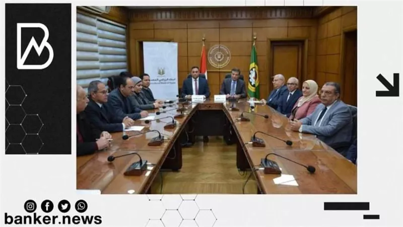 تعاون بين البنك الزراعي ومحافظة الدقهلية لإحلال سيارات نقل الركاب واستبدال التوكتوك بفان