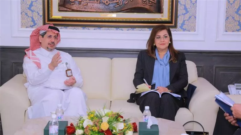 وزيرة التخطيط  تبحث سبل التعاون مع رئيس المؤسسة الإسلامية لتنمية القطاع الخاص