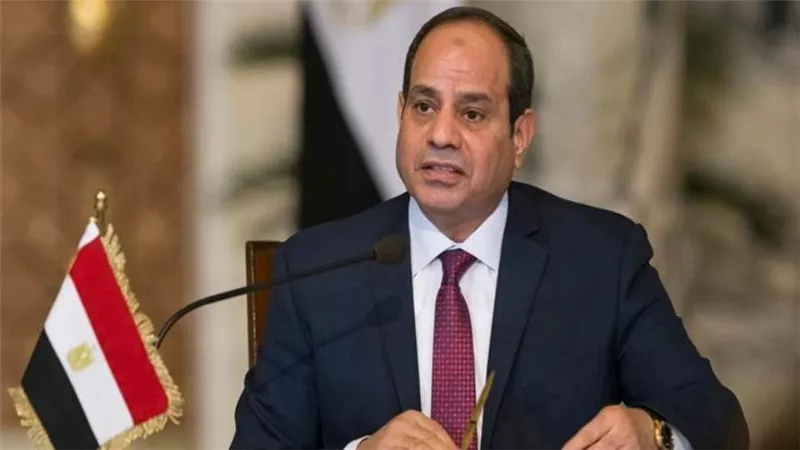 السيسي يكلف بتوسيع قاعدة الملكية في البورصة المصرية وجذب الاستثمارات المباشرة 