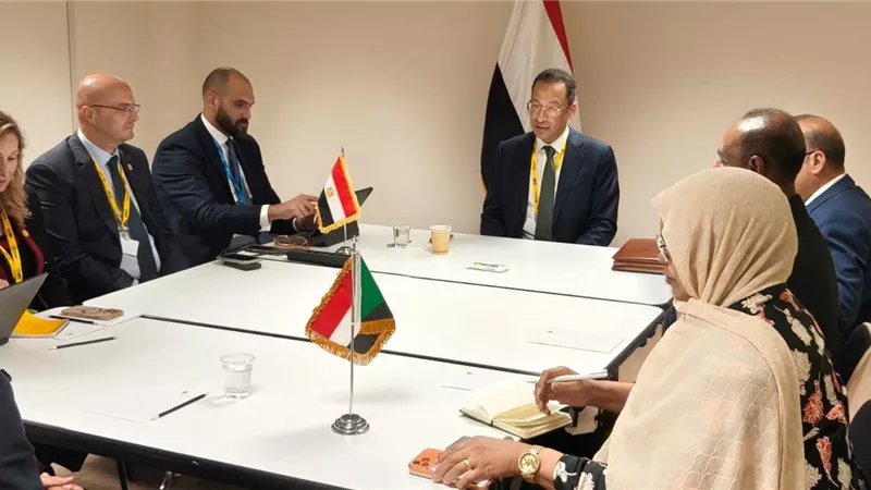 مصر تقود سباق الذكاء الاصطناعي في أفريقيا.. شراكة جديدة مع رواندا