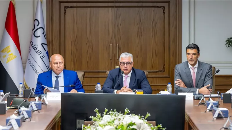 اقتصادية قناة السويس تسجل أعلى إيرادات واستثمارات في تاريخها خلال 2025/2026