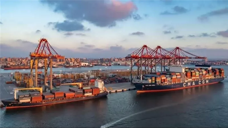 بـ179.6 مليون جنيه.. ميناء الإسكندرية يتعاقد مع مصر للبترول لتأمين احتياجاته من الوقود لمدة عام
