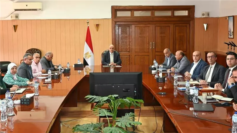 وزير الري: منظومة رقمية متكاملة لإدارة المياه من السد العالي
