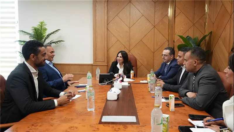 وزيرة الإسكان تتابع مبيعات وتسليم الوحدات السكنية وتبحث توسع مشروعات الشراكة العقارية