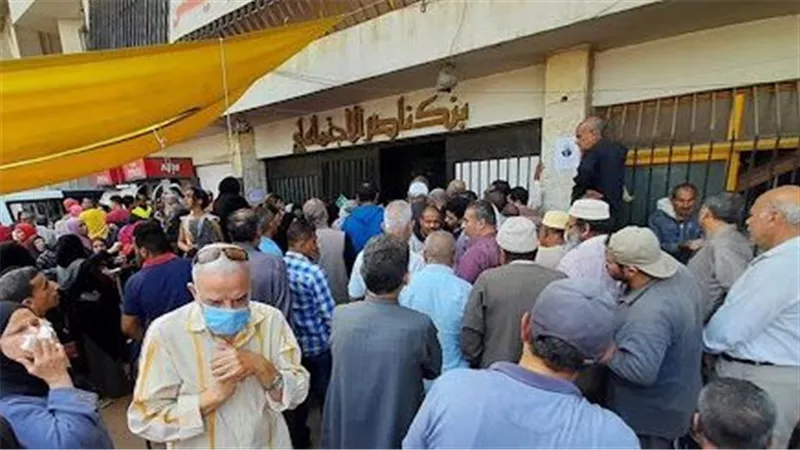 معاناة أصحاب المعاشات مع الخط الساخن.. مطالب بتحسين خدمة العملاء وتبسيط الإجراءات