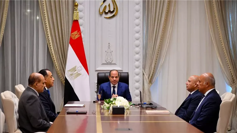 الرئيس السيسي: مشروعات النقل واللوجستيات مفتاح تعزيز التجارة العربية والأفريقية