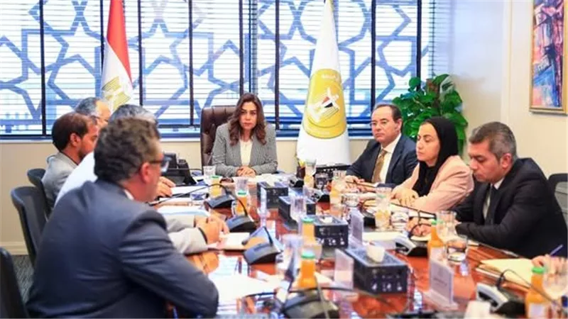 وزيرة البيئة: نموذج 