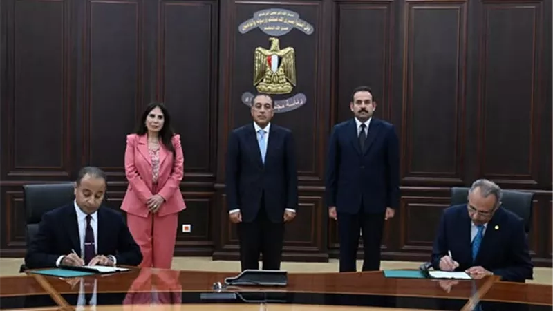 رئيس الوزراء يشهد توقيع بروتوكول تعاون لتعظيم الاستفادة من الأصول ودعم الاستثمار والتنمية العمرانية