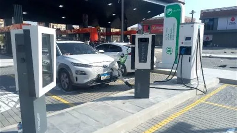 السيارات الكهربائية في العالم العربي.. احتيال جديد قد يستهدف مستخدمي محطات الشحن مستقبلًا