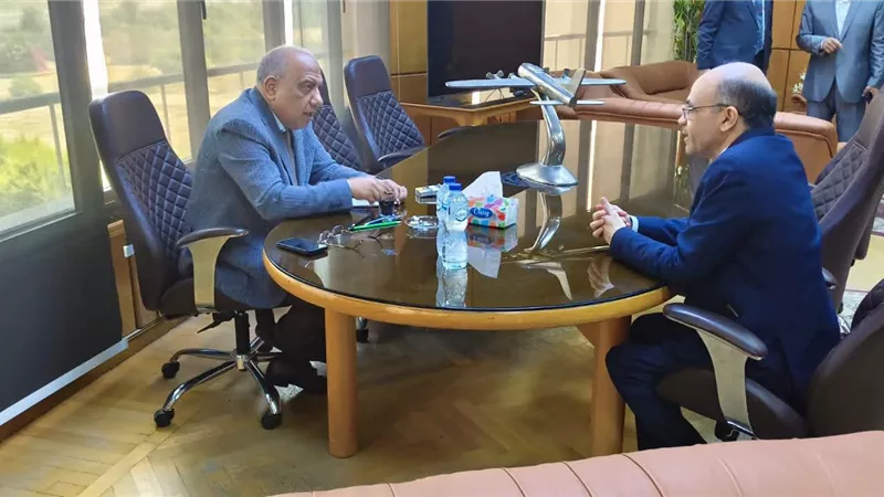 وزير الكهرباء  يتابع مع رئيس الهيئة النووية تطور الأعمال فى مشروعات الكيانات الاقتصادية