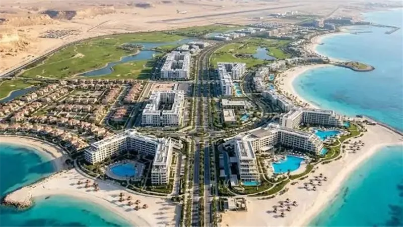 قطر تضخ 30 مليار دولار في مصر.. «علم الروم» يتحول إلى مدينة متكاملة على الساحل الشمالي