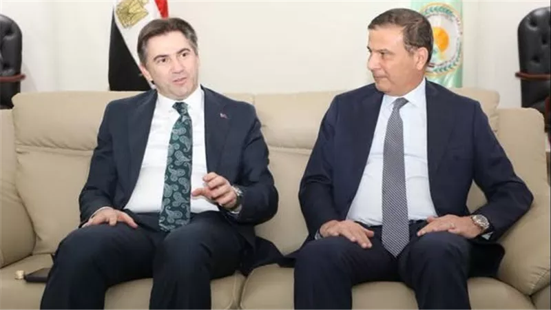 وزير الزراعة يبحث مع وفد تركي تعزيز الاستثمار والتبادل التجاري