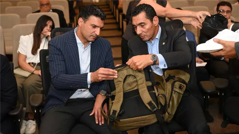 50 مليون منتج سنويًا .. وزيرا الصناعة والرياضة يتفقدان مصنع «مينترا»