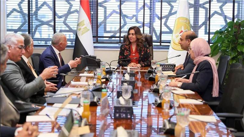 المخلفات تتحول لوقود.. خطة الحكومة لإنشاء مصنع بطاقة 4 آلاف طن يوميًا