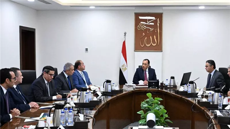مدبولي يتابع تطوير منظومة الدعم النقدي السلعي ويوجه بتوسيع اختيارات المواطنين