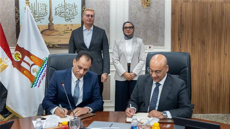 البترول والتعليم يطلقان مدرسة «فوسفات مصر» للتكنولوجيا التطبيقية بالخارجة