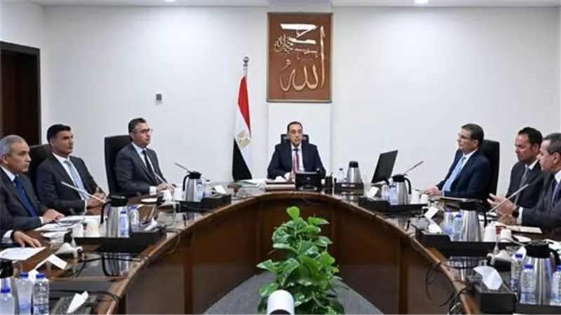 مدبولي يبحث مبادرة «القرية المنتجة» لتعزيز التنمية الريفية وخلق فرص عمل مستدامة