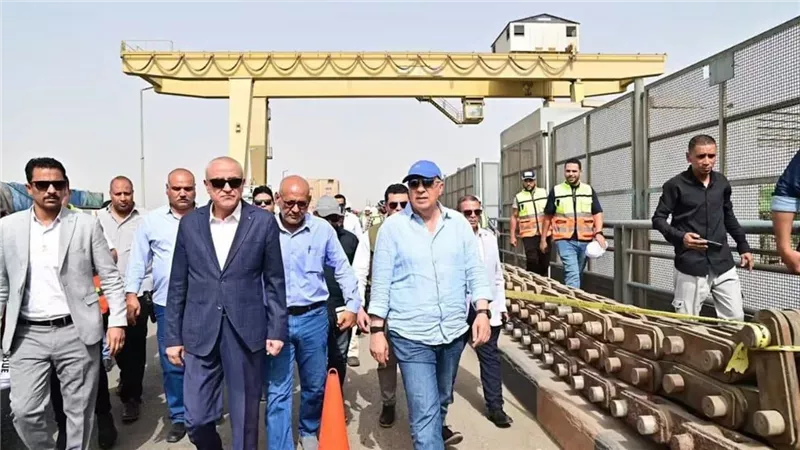 سويلم يوجه بسرعة إنجاز تحديث قناطر إسنا الجديدة قبل أكتوبر 2026 (صور)