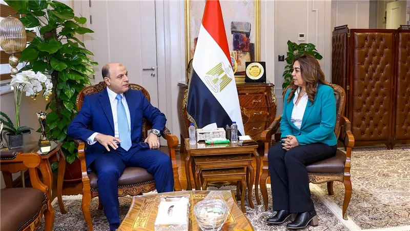 منال عوض: خطة عاجلة للقضاء على التراكمات العشوائية للقمامة في الغربية