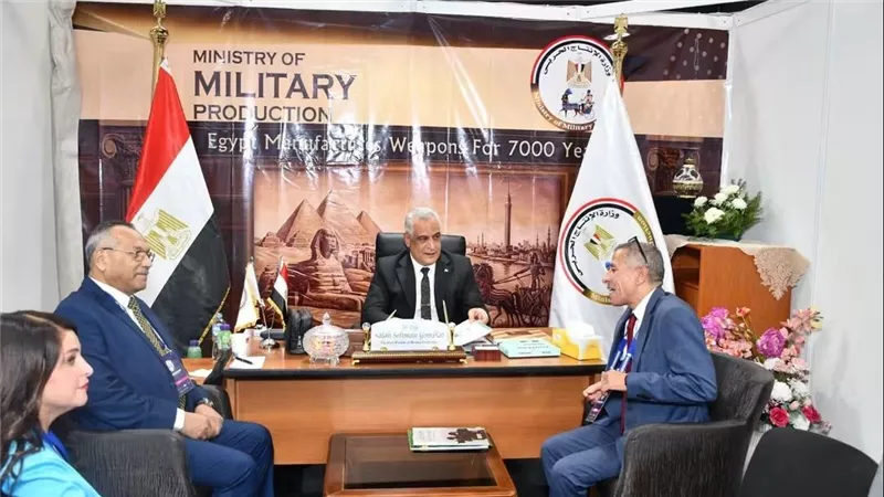 وزير الإنتاج الحربي يبحث فرص التعاون مع شركات دولية بمعرض الدفاع في البوسنة