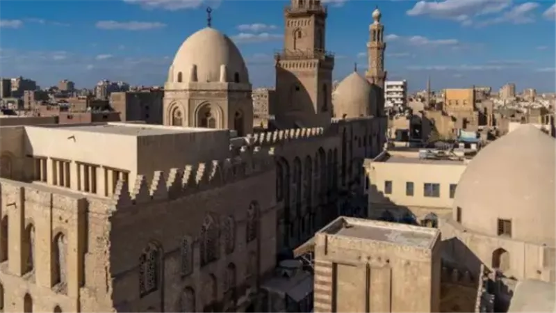 القاهرة التاريخية.. 500 أثر وثروة سياحية تواجه تحديات التطوير والاستثمار
