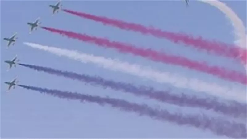 سوخوي 57 تخطف الأنظار في معرض العلمين للطيران