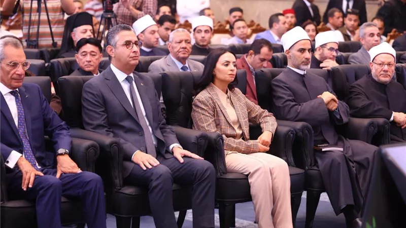 مايا مرسي وأسامة الأزهري في ختام برنامج تعزيز التعايش بين مصر والفلبين (صور)