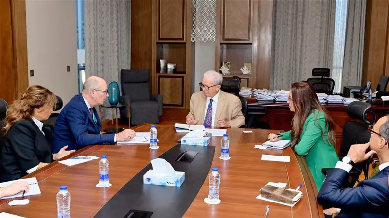 مصر تبحث مع البنك الأوروبي لإعادة الإعمار زيادة الاستثمارات وتعزيز دور القطاع الخاص